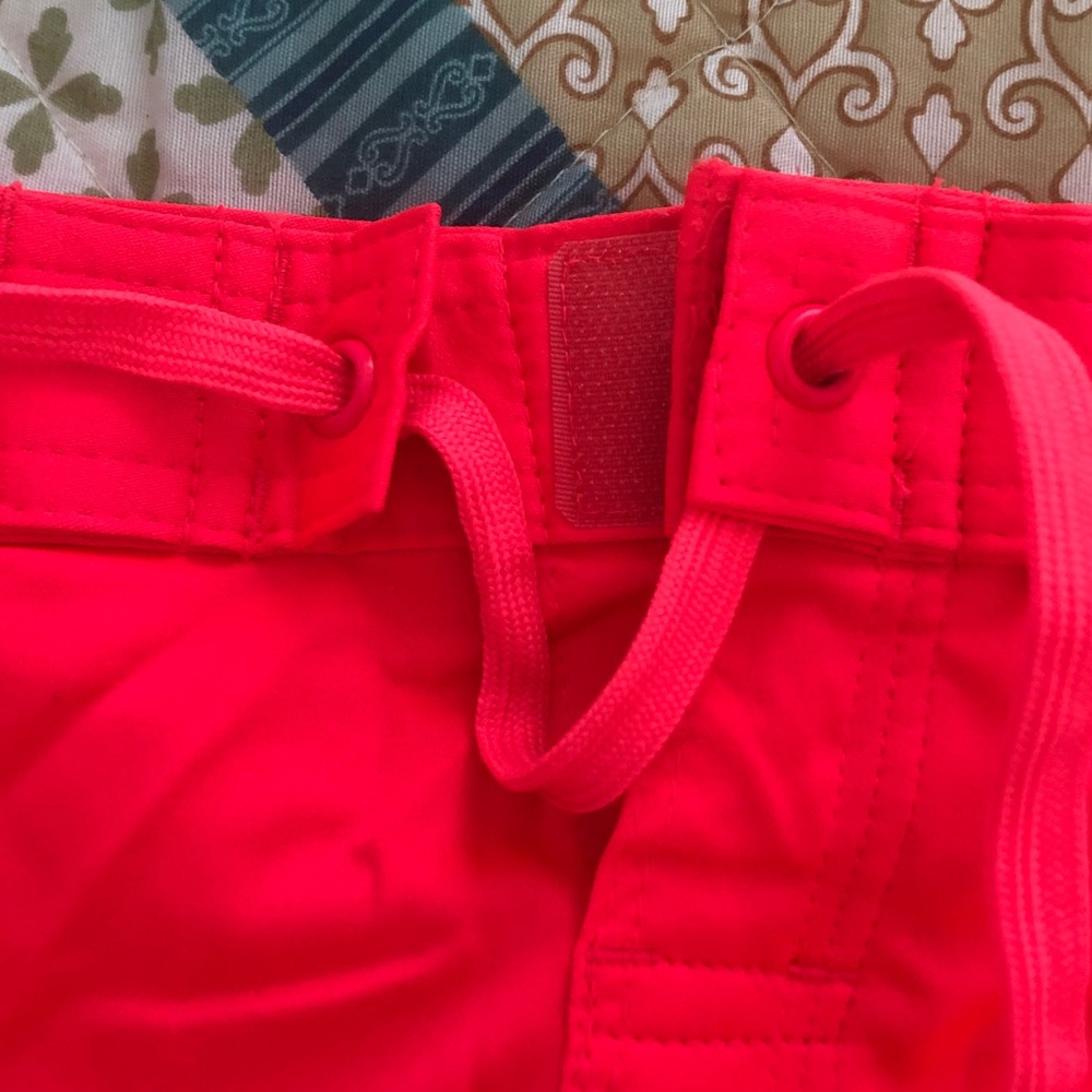 Shorts - Picture 4 of 5